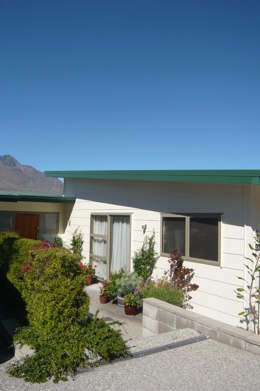 The B & B On The Hill Queenstown Exterior photo