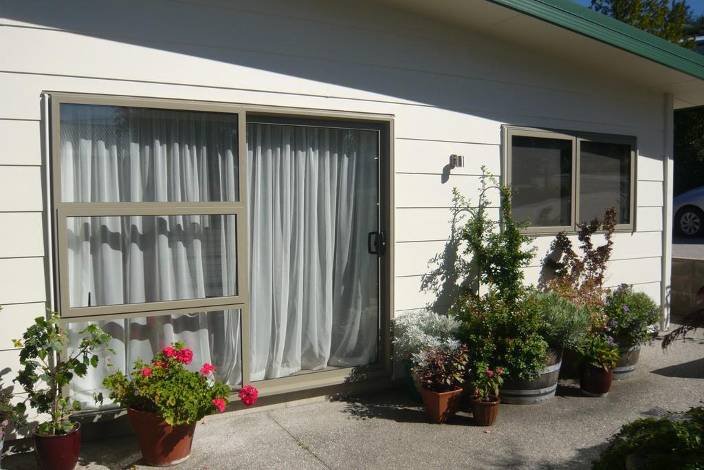 The B & B On The Hill Queenstown Exterior photo