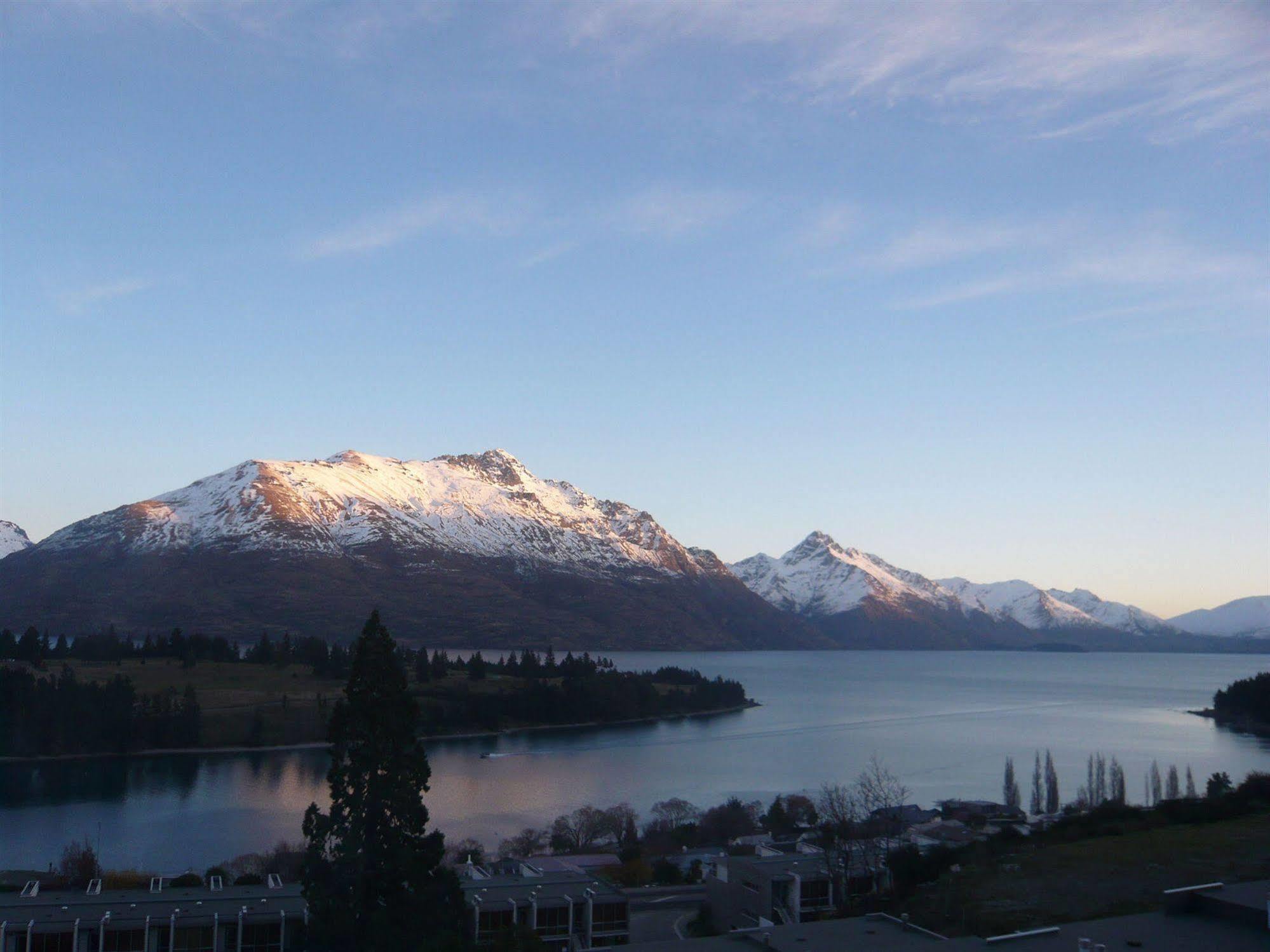 The B & B On The Hill Queenstown Exterior photo