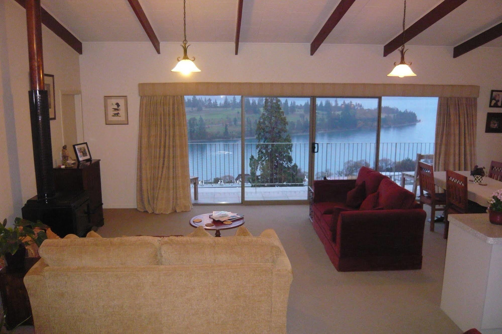 The B & B On The Hill Queenstown Exterior photo